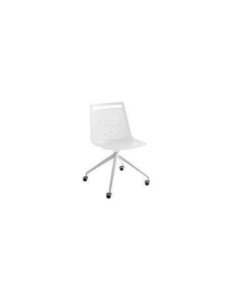 alt= Silla Akami UR