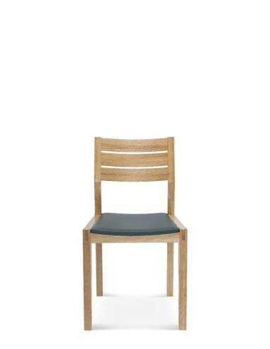 alt= silla de madera ORDESA