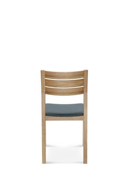 alt= silla de madera ORDESA