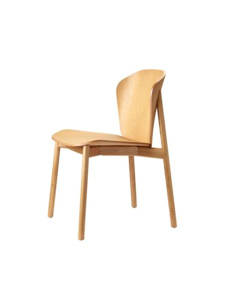 alt= Silla de madera Finn