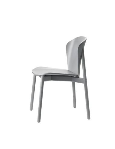 alt= Silla de madera Finn