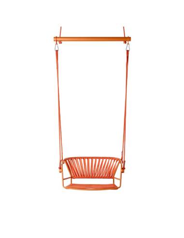 alt= Lisa Swing Hancing