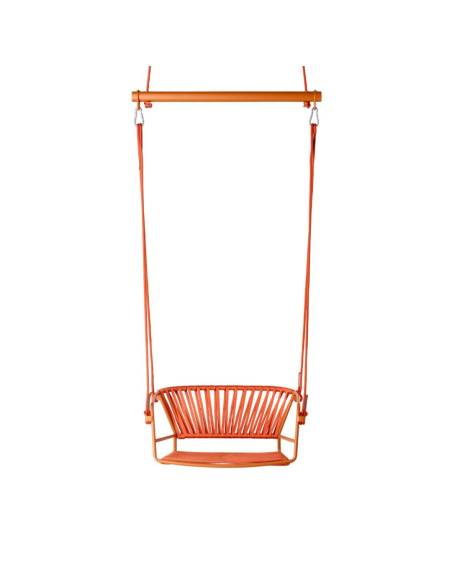 alt= Lisa Swing Hancing