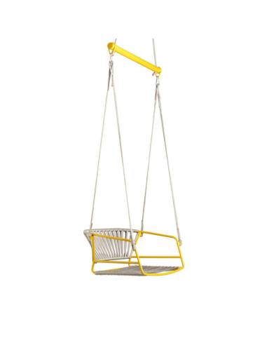 alt= Lisa Swing Hancing