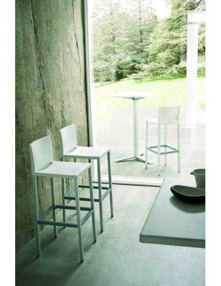 alt= Taburete Liberty H75