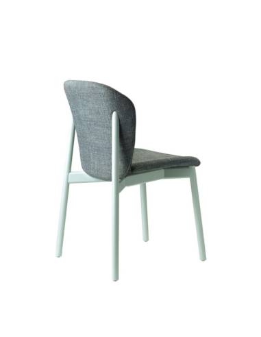 alt= Silla de madera Finn