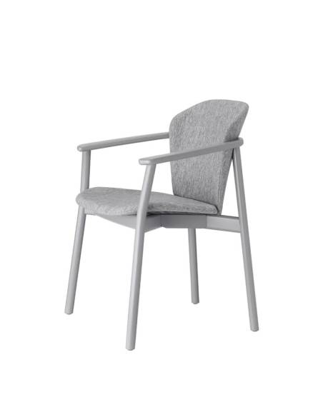 alt= Sillón de madera Finn
