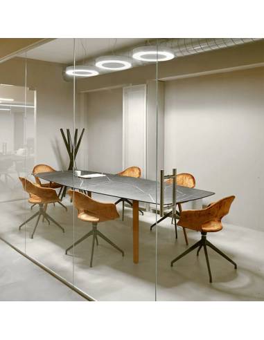 alt= Sillón Lady B Pop tapizado