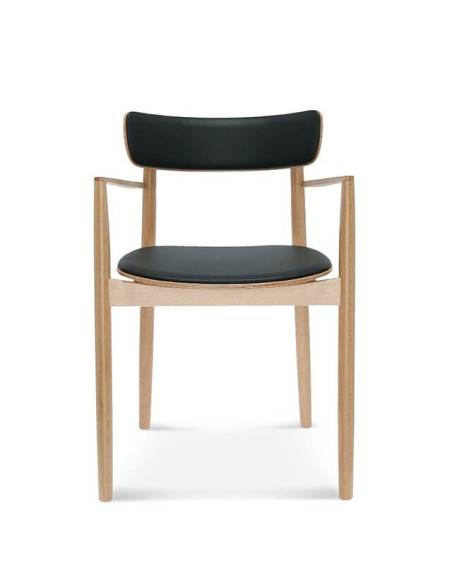 alt= Sillón Nopp respaldo tapizado