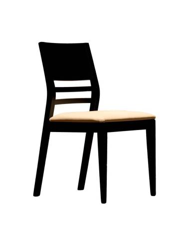 alt= silla de madera BILBAO